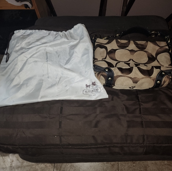 VINTAGE COACH HANDBAG - Picture 2 of 4